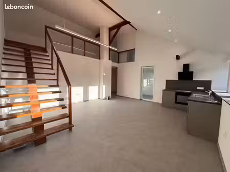 grand 4 pièces duplex de 107 m² avec balcon couvert et climatisation – hatten