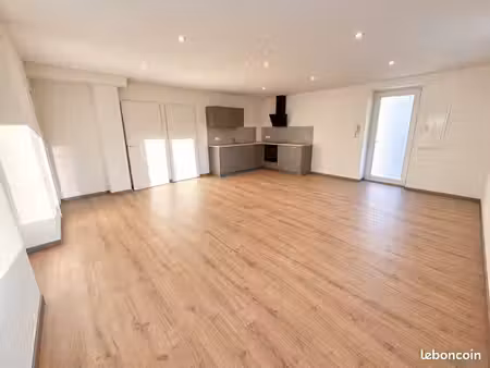 f3 rénové avec terrasse privative de 30 m² – hatten