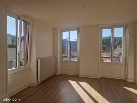 appartement 3 pièces 84 m2 entièrement rénové avec garage - osenbach