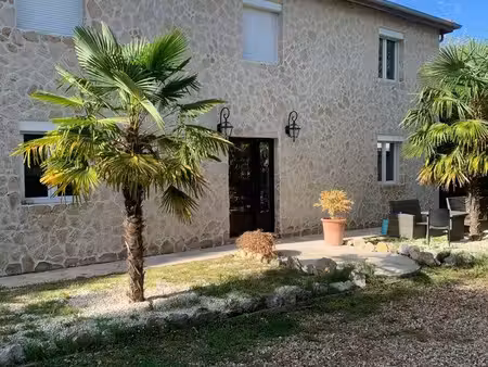 grande maison 200 m² – 3 chambres – très grand jardin – garage