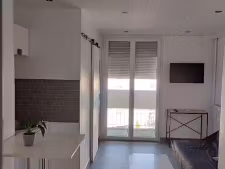 studio 1 pièce 18 m²
