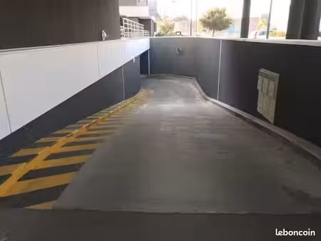 la baule gare - emplacement de parking sécurisé en sous-sol