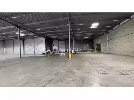 location entrepôt combs la ville 77380 1353m² à 3299m²