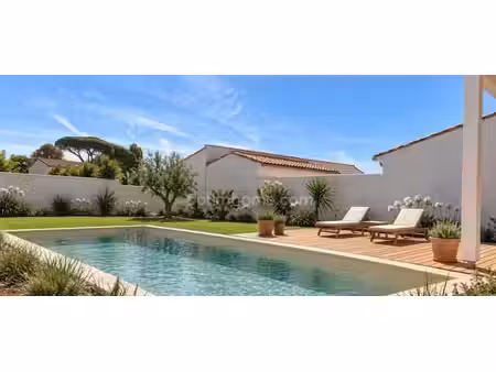 bois plage en ré maison neuve de plain-pied avec piscine  jardin et quatre chambres villa.