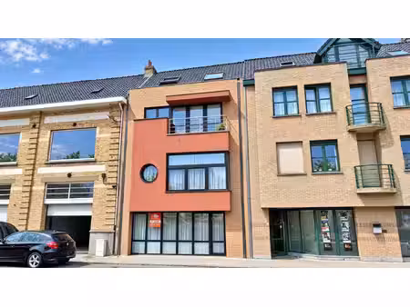 gelijkvloers appartement met koertje in het centrum van ieper