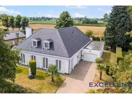 modern gerenoveerde en riante villa met verzicht te koop