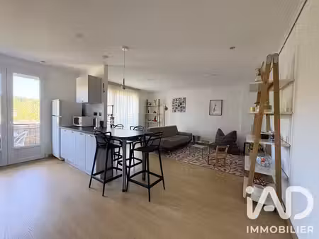 appartement à le monastère (12000)