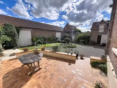 corps de ferme de 160 m² à nauroy