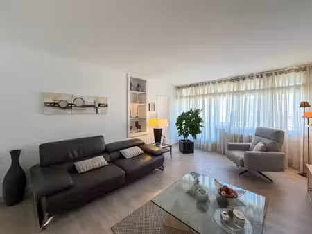 à vendre – appartement t3 de 85 80 m² traversant à annemasse (74)