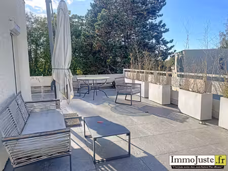 appartement t2 avec grande terrasse  parking  potentiel dpe c
