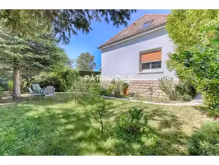 maison familiale dans la quartier du parc
