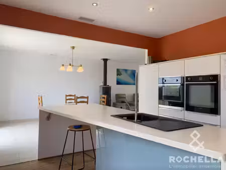 propriété avec dépendance de 152m2 habitables au global  4 ch