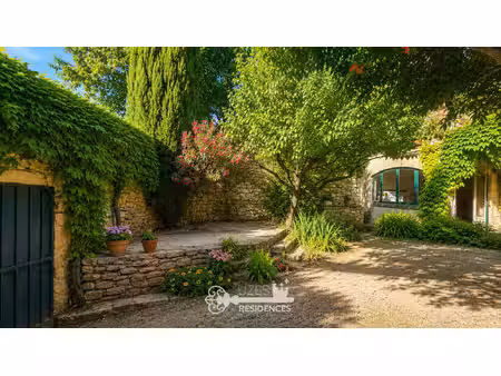 demeure de caractère avec jardin  terrasses  studio indépendant et vues aux portes d'uzès