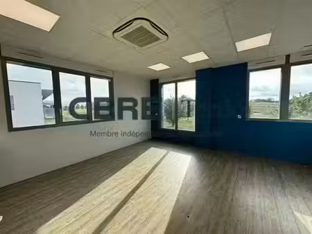 location bureau parcay-meslay 400 m²