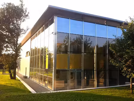 location local d'activités st jean de braye 152 m²