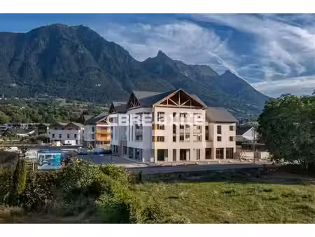 vente commerce gilly sur isere 94 m²