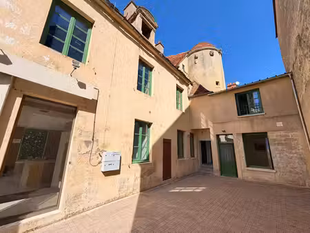 immeuble 12 pièces - 350 m²