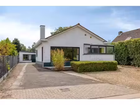 gelijkvloerse woning met veel potentieel te tremelo
