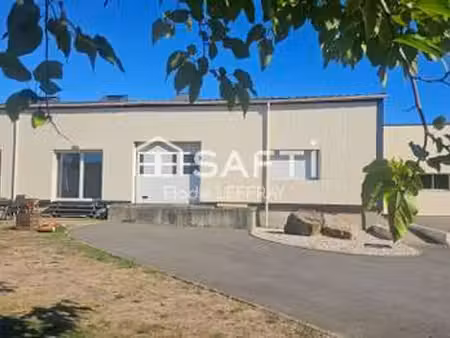 vente bureaux et commerces à pontvallain (72510) : à vendre / 1020m² pontvallain