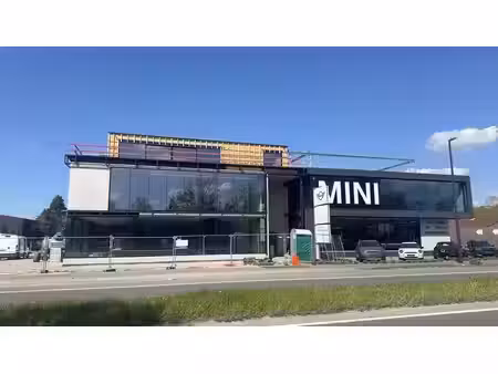 nieuwbouw showroom met magazijn te huur langs n43 in sint-denijs-westrem