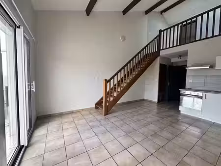 location appartement 1 pièce 39 m² à les herbiers (85500)  505 €
