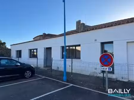 vente bureaux et commerces à vairé (85150) : à vendre / 86m² vairé