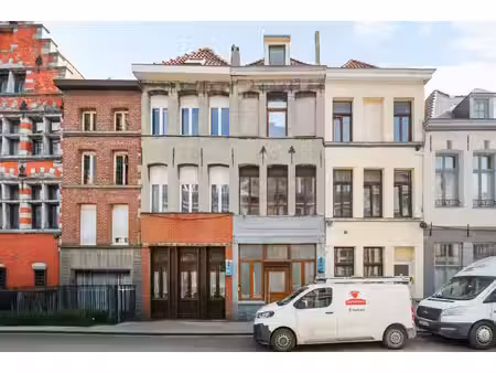 commercieel te koop in tournai met 4 slaapkamers