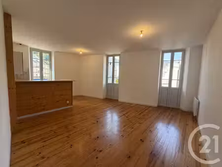 location appartement 3 pièces 66m² argeles gazost 65400