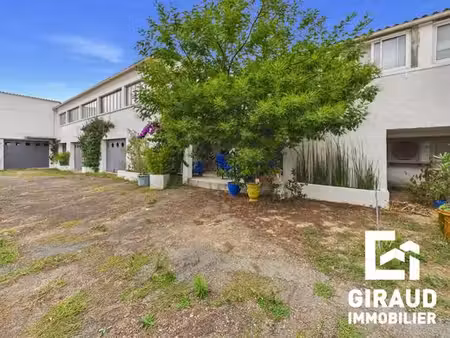 prestigieux immeuble de rapport en vente à longeville-sur-mer  pays de la loire