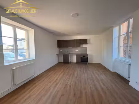 location appartement 4 pièces 71m² charlieu 42190