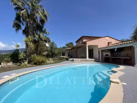superbe villa avec piscine - chateauneuf proche valbonne