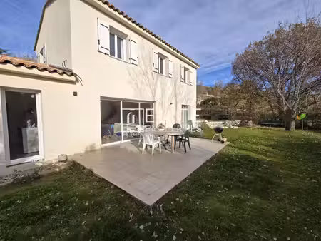 maison 6 pièces de 133 m² – au calme – saint-vallier-de-thiey