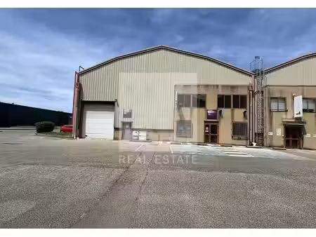 location local d’activités 1110m²