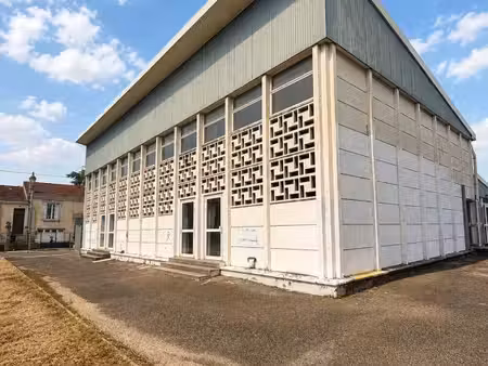 location commerce bordeaux 33100 377m²
