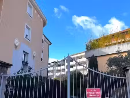 location parking à manosque (04100)  54 €