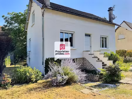 maison t5 d'env. 113m2 avec 4 ch. grand garage fermé et joli jardin ombragé au calme sur p