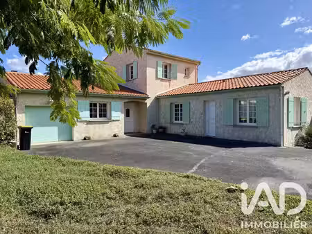 vente maison 6 pièces 203 m² marennes-hiers-brouage (17320)