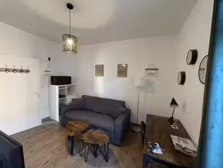 location appartement 1 pièces 18 m2 à saint-quentin