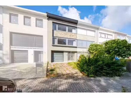 appartement te koop in sint-niklaas met 2 slaapkamers
