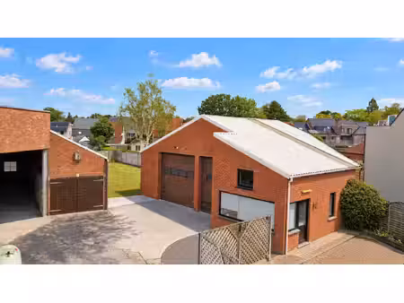 commercieel te koop in eeklo met 3 slaapkamers