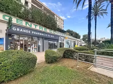 location locaux professionnels 32 m² à nice (06000)  665 €