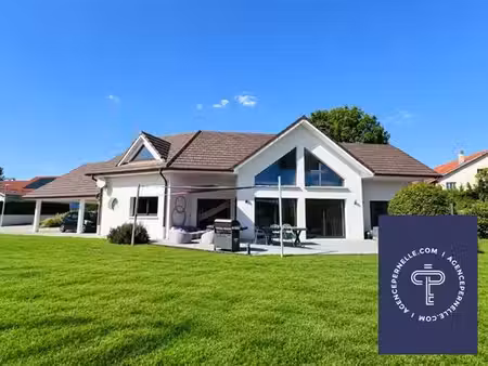 maison de 5 chambres de luxe en vente à maîche  bourgogne-franche-comté