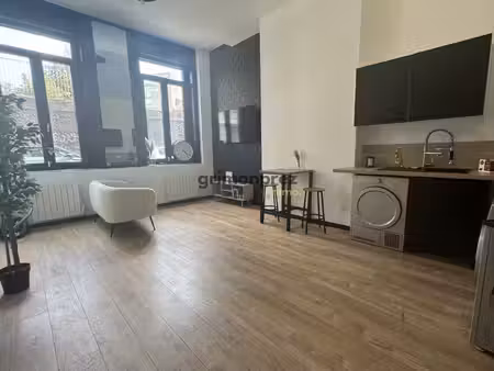 t2 lumineux et rénové à louer roubaix  rez-de-chaussée ave