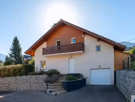 l'erable  maison 4 pièces avec jardin  terrasse et spa