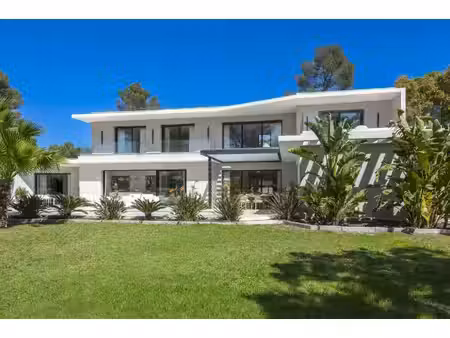 villa contemporaine 230 m² - boulouris  à 900 m des plages.