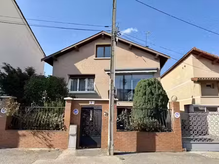 vente maison 10 pièces 200 m² à saint-priest-en-jarez (42270)  260 000 €
