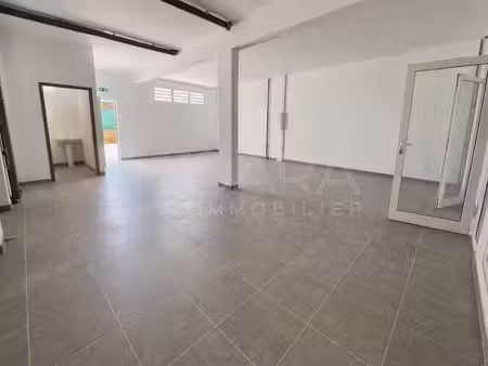 location local commercial 119m² remire montjoly 97354