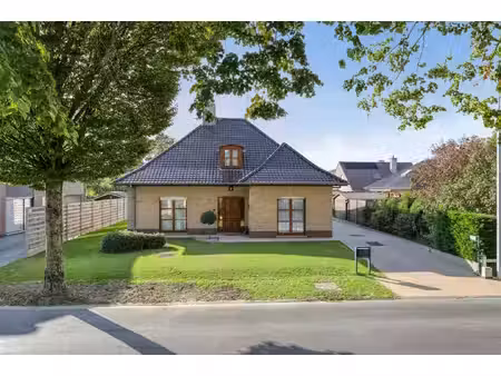 huis te koop in izegem met 5 slaapkamers