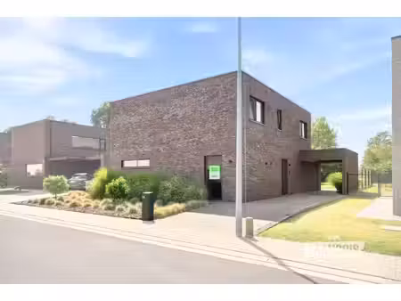 huis te koop in poperinge met 4 slaapkamers