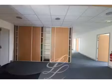 location - bureaux 929 m